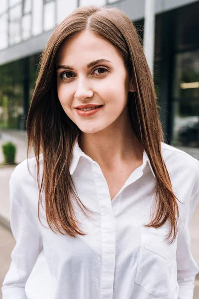 Paula V.